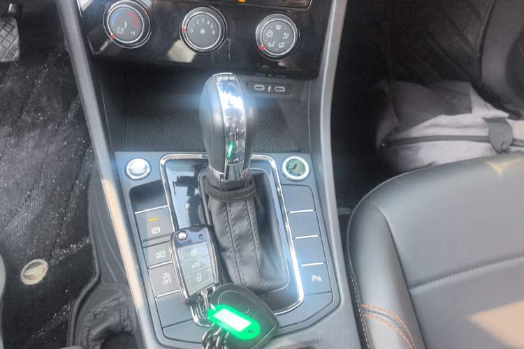 Used Volkswagen Bora 2023 200TSI DSG Enjoyment Edition Gear Lever