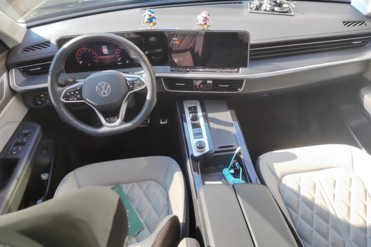 Used Volkswagen Tavendor 2023 380TSI Four-Wheel Drive R-Line Cruise Edition
