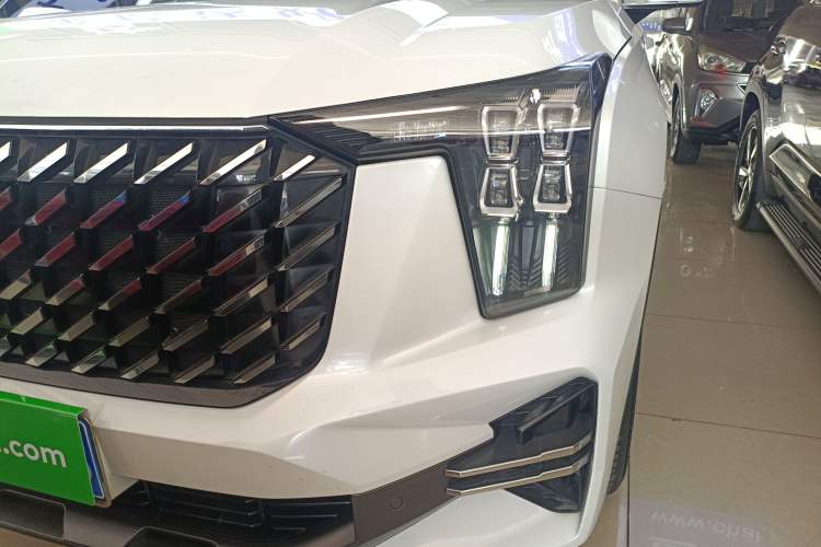 Used GAC Trumpchi GS8 2022 Linghang Series 2.0 TGDI Two-Wheel-Drive Luxury Smart Connectivity Version (7 Seats)
