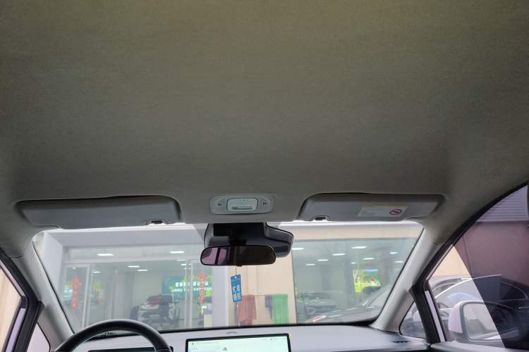 Used AION Y 2023 Younger