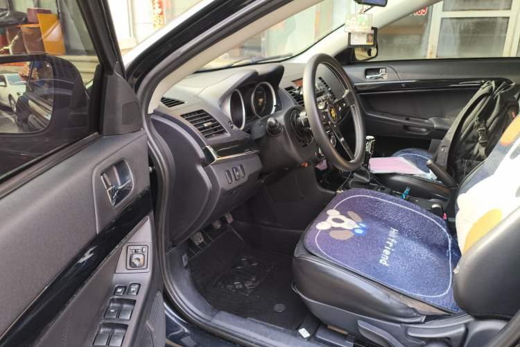 Used Mitsubishi Lancer EX 2012 Chasing Edition 1.8L Manual Luxury Model
