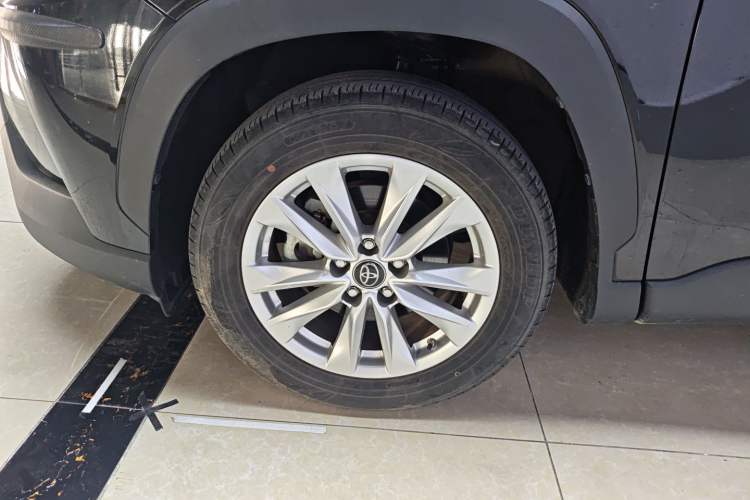 Used Toyota Corolla Cross 2023 2.0L Pioneer Edition Left Front Wheel Hub