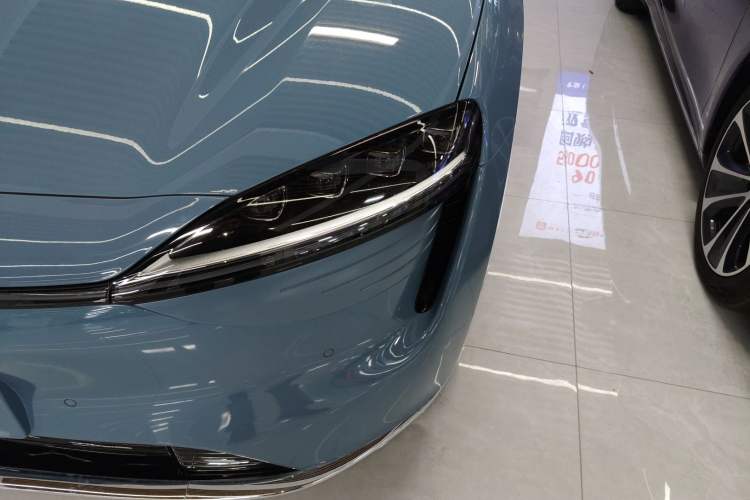 Used Hima Luxeed R7 2024 All-Electric 667 km Max