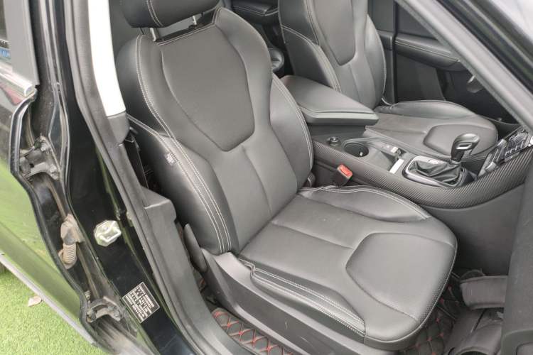 Used JMC Yusheng S330 2016 1.5L GTDi Automatic Two-Wheel Drive Fashion Edition
