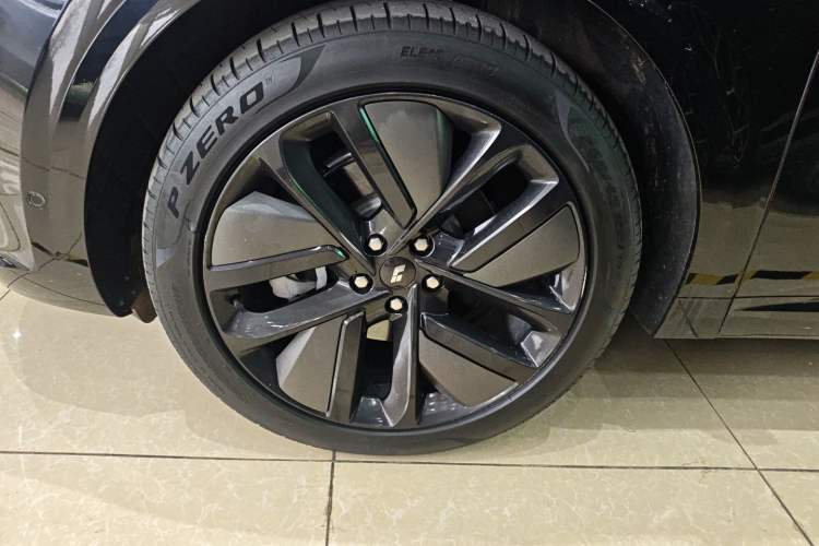 Used Li Auto L6 2024 Pro Model Exterior 4