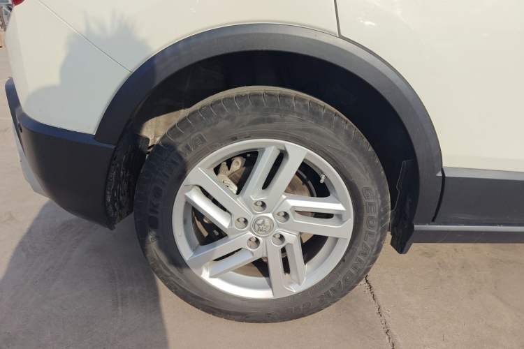 Used Venucia T60 2020 1.6L CVT Smart Drive Version China VI Standard Right Rear Wheel Hub