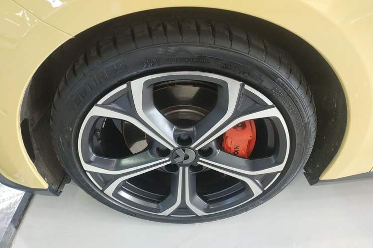 Used Nio ET5 2022 75 kWh Exterior 4