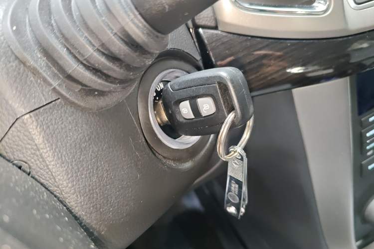 Used Chevrolet Captiva 2014 2.4L 4x4 Flagship Edition 7 Seats
