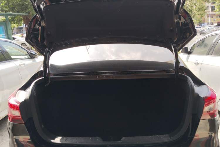 Used Changan Eado 2018 High-Energy Edition 1.6L GDI Automatic Pioneer Model China V Standard
