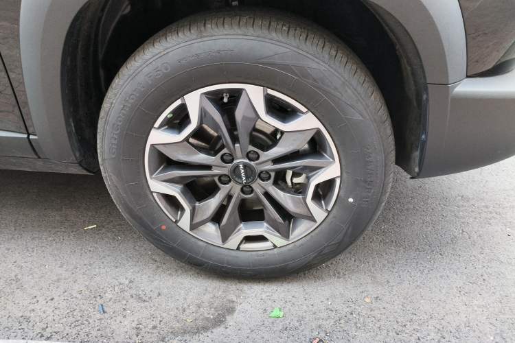 Used Haval DARGO 2024 2.0T DCT Chinese Rural Dog Edition Right Front Wheel Hub