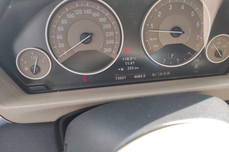 Used BMW 3 Series 2013 335Li Sport Design Package Odometer Close Up