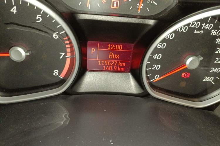 Used Ford Mondeo 2013 2.3L Fashion Edition Odometer Close Up