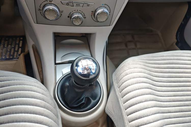 Used Citroen C-Quatre 2011 Sedan 1.6L Manual Fashion Edition Gear Lever