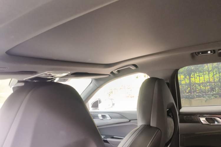 Used Lynk & Co 02 2020 1.5T DCT Two-Wheel Drive Pro Edition Headliner