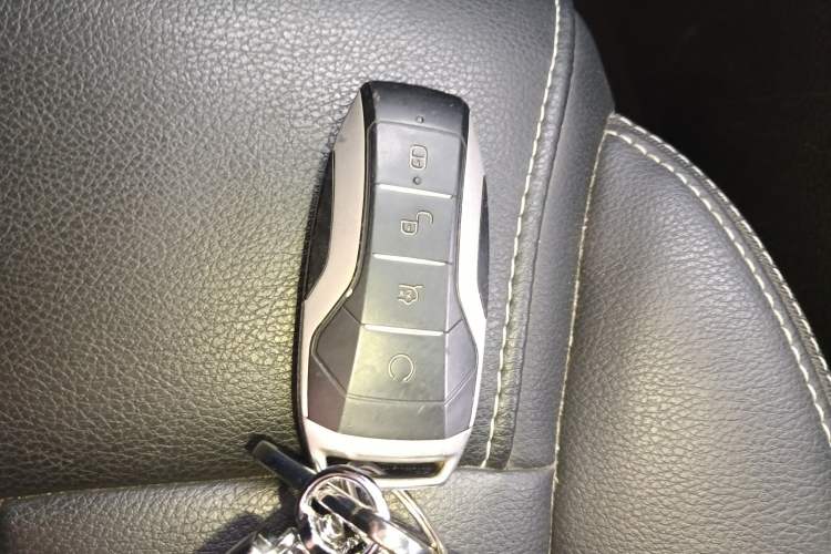 Used BYD Song MAX 2021 Upgraded Model 1.5T Automatic Luxury 7-Seater Vehicle Key