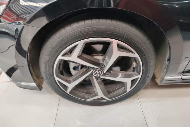 Used Volkswagen Magotan 2023 2 Million Units Commemorative Edition 330TSI DSG Luxury Version
