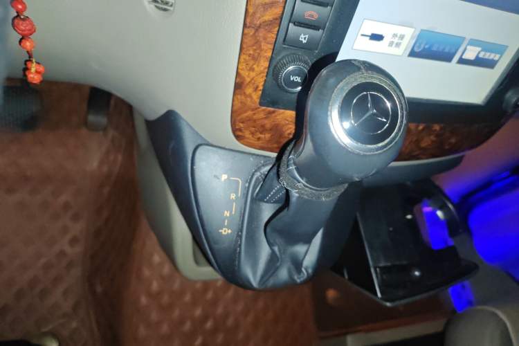 Used Mercedes-Benz Viano 2013 3.0L Navigator Edition