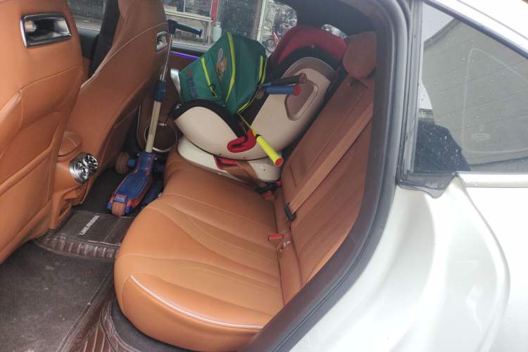 Used ORA Lightning Cat 2022 555 km Luxury Edition