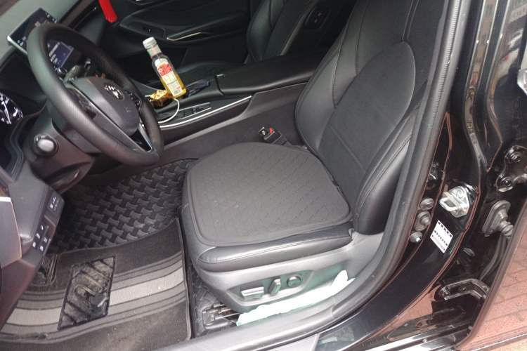 Used Toyota Avalon 2019 2.0L XLE Premium Edition China VI Left Front Seat