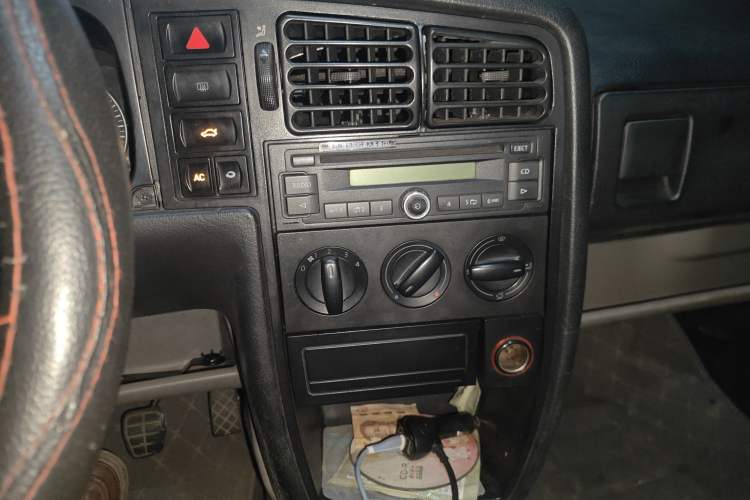 Used Volkswagen Jetta 2010 1.6L Partner