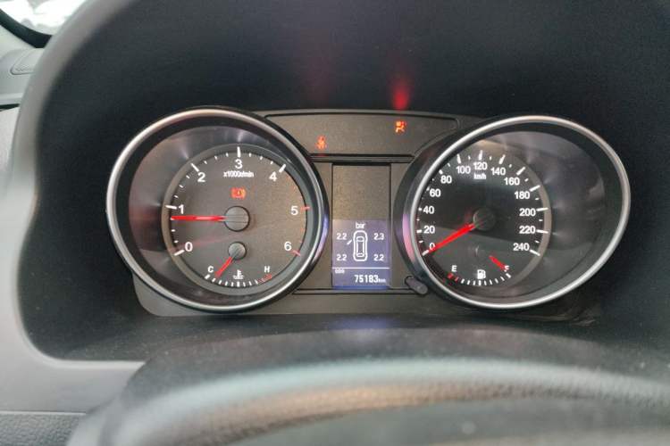 Used Haval H6 2014 Upgraded Model 2.0T Diesel Manual Two-Wheel Drive Elite Version