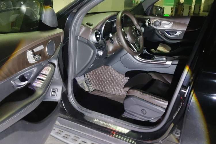 Used Mercedes-Benz GLC 2020 GLC 300 L 4MATIC Dynamic Edition
