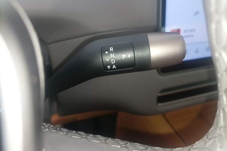 Used Li Auto i8 2025 Model Standard Version
