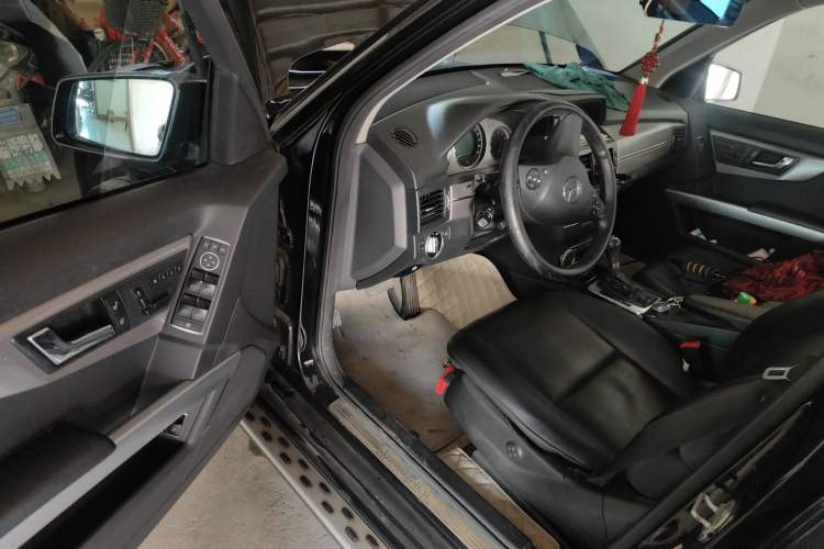 Used Mercedes-Benz GLK-Class 2011 GLK 300 4MATIC Fashion Model Driver Seat