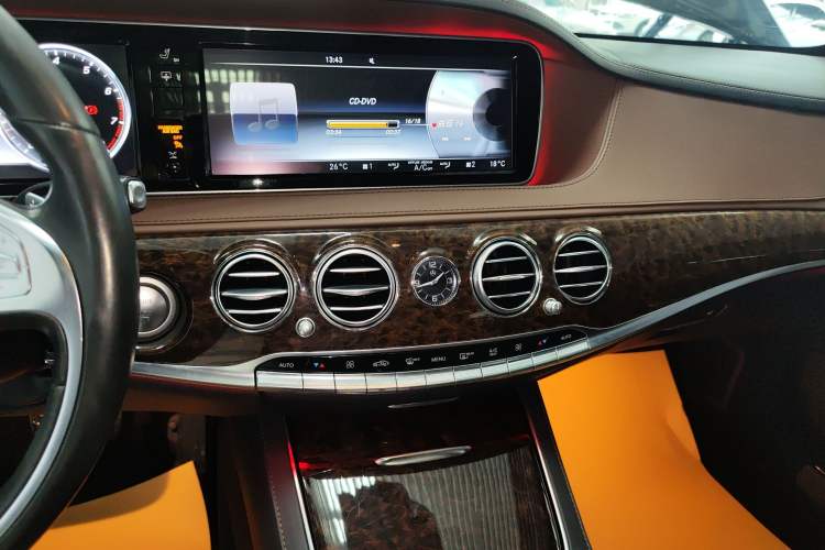 Used Mercedes-Benz S-Class 2017 S 320 L Business Upgrade Edition Audio And AC Panel