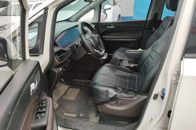 Used GAC Trumpchi M6 2019 270T Automatic Prestige Edition (7-seater) China V Standard Driver Seat
