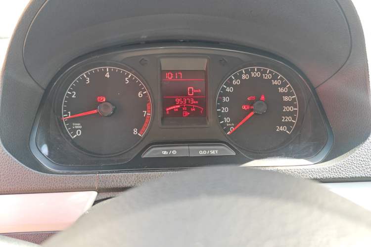 Used Volkswagen Jetta 2015 Zhuihui Edition 1.6L Manual Comfort Model Instrument Cluster