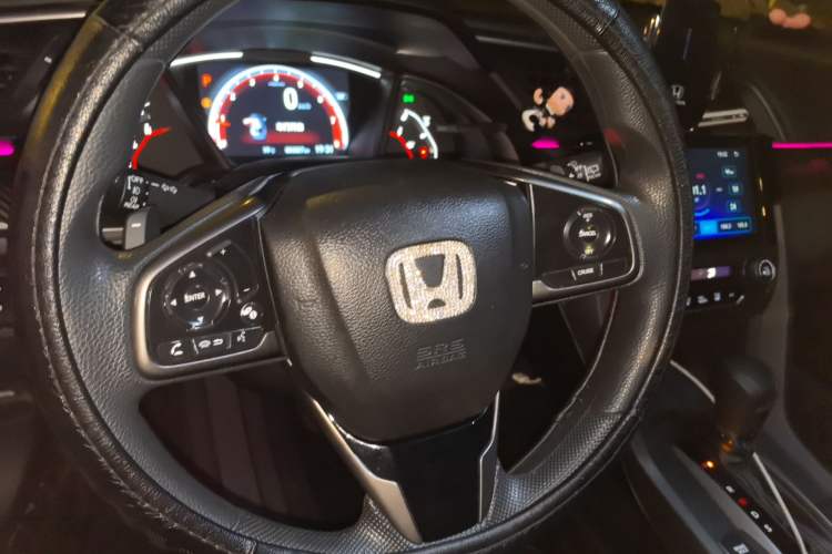 Used Honda Civic 2021 HATCHBACK 220TURBO CVT Trendy Cool Edition
