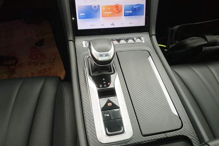 Used Hongqi H5 2023 1.5T DCT Smart Connect Flagship Edition