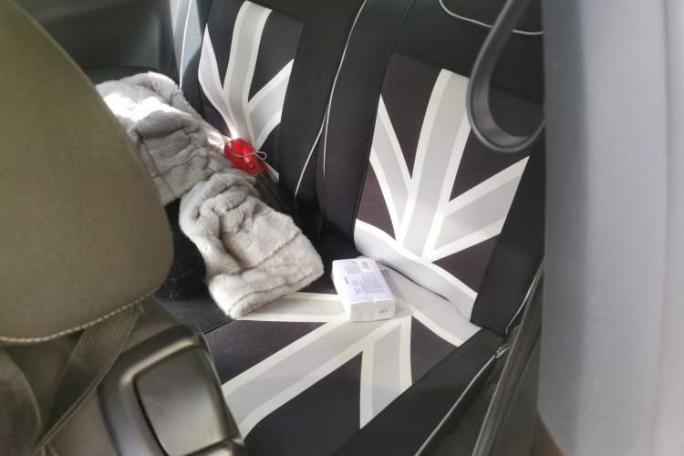 Used Volkswagen Beetle 2015 180TSI model
