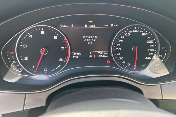 Used Audi A6L 2014 30 FSI Technology Model Odometer Close Up