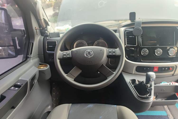 Used Dongfeng Yufeng Yufeng 2021 2.3T Power King Rear-Drive Logistics Vehicle Long Wheelbase High Roof Dual Rear Tires 6–9 Seats China VI Standard M9T
