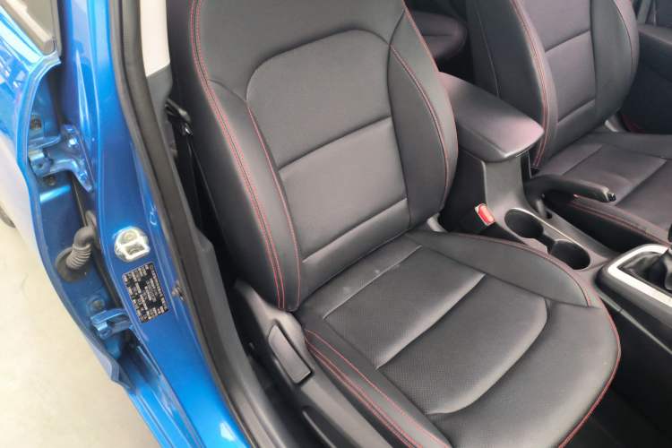 Used Hyundai Elantra (6th Generation / Lingdong) 2016 1.6L Manual ZhiXuan · Dynamic Model Right Front Seat