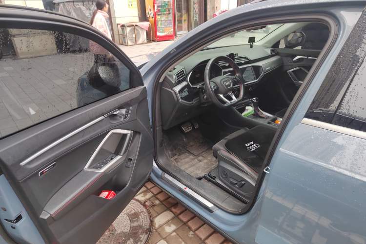 Used Audi Q3 2022 40 TFSI RS Package Performance Model
