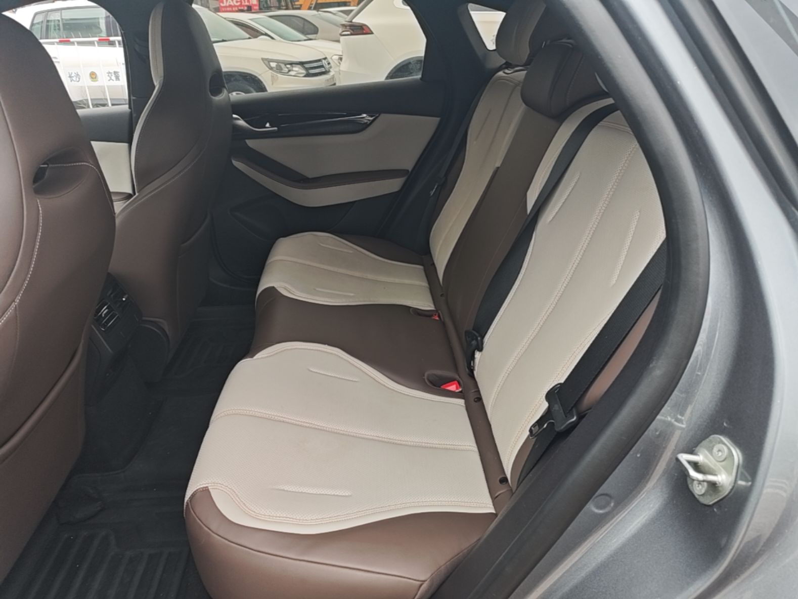 BYD Qin PLUS 2024 HONOR Edition DM-i 55KM Leading Model — снимка 20