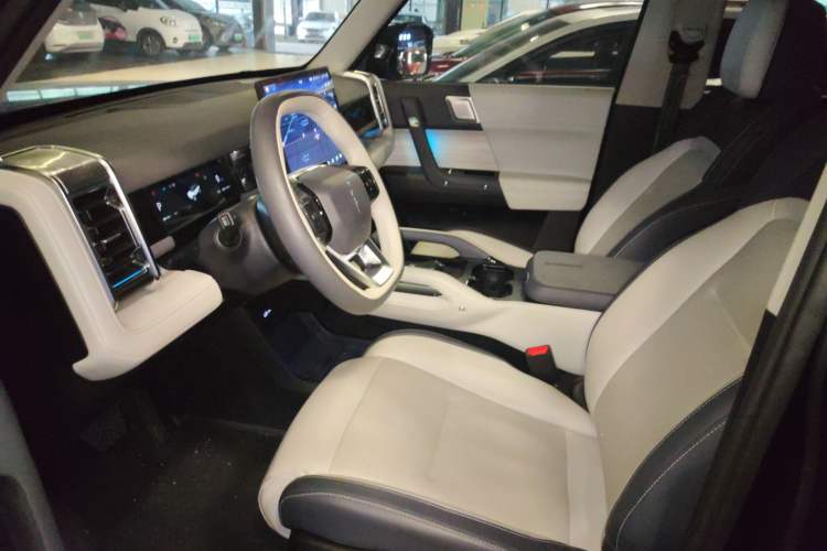 Used iCAR 03 2024 501km Four-wheel Drive Long-Range Advanced Version
