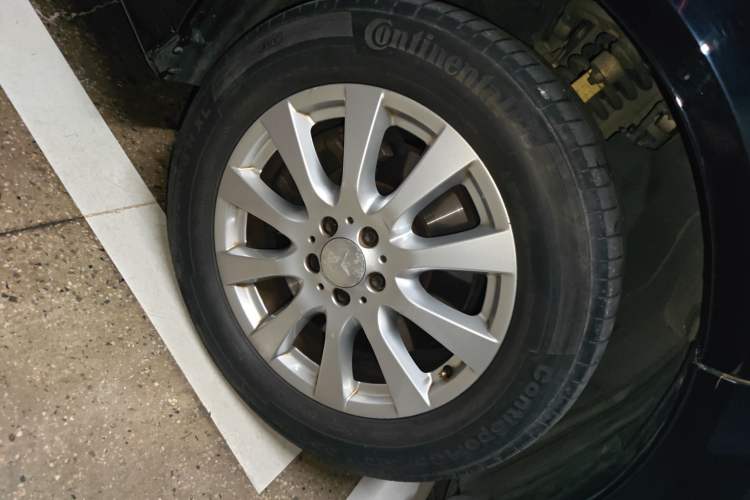 Used Mercedes-Benz R-Class 2011 R 350 L 4MATIC
