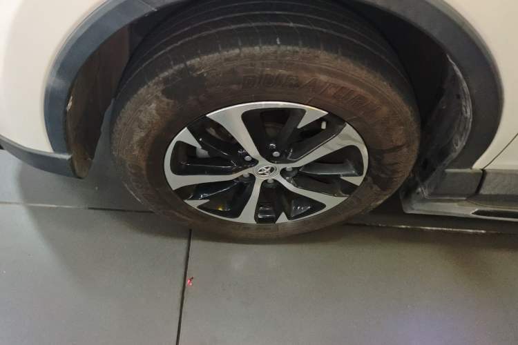 Used Toyota RAV4 2016 2.0L CVT Two-Wheel Drive Fashion Edition China V Standard
