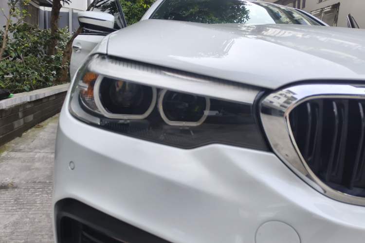 Used BMW 5 Series 2018 530Li Leading Edition Luxury Package Right Front Headlight