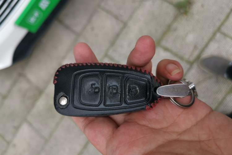 Used Ford Focus 2017 Sedan 1.6L Automatic Fashion Edition Smart Drive Version Vehicle Key