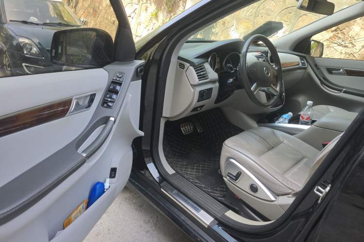 Used Mercedes-Benz R-Class 2011 R 350 L 4MATIC Driver Seat