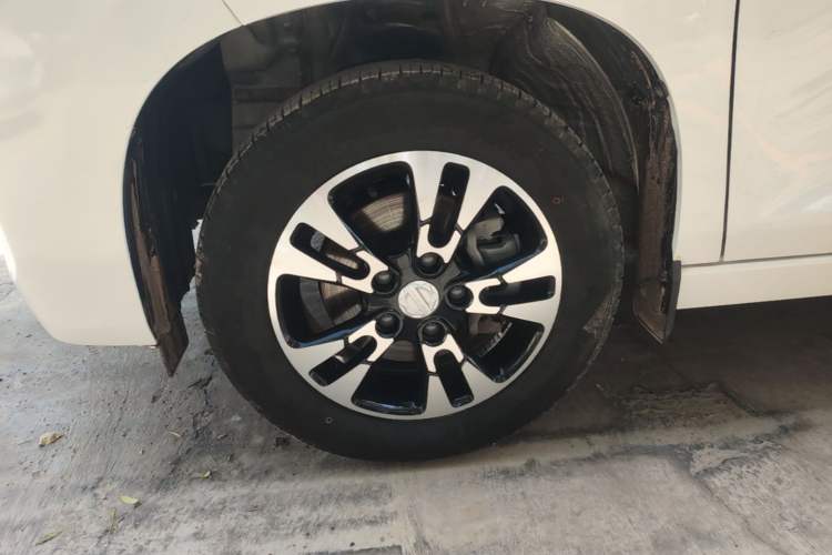 Used Dongfeng Fengon E380 2023 Standard Edition – Comfort Model 7 Seats
