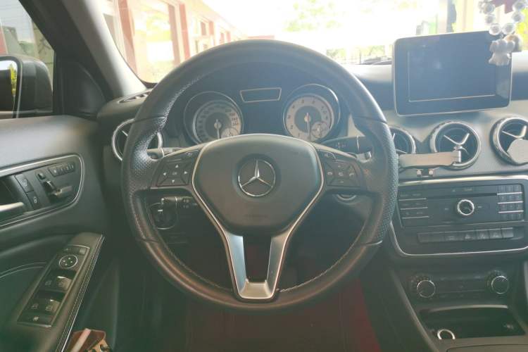 Used Mercedes-Benz GLA 2016 GLA 200 Fashion Model Steering Wheel