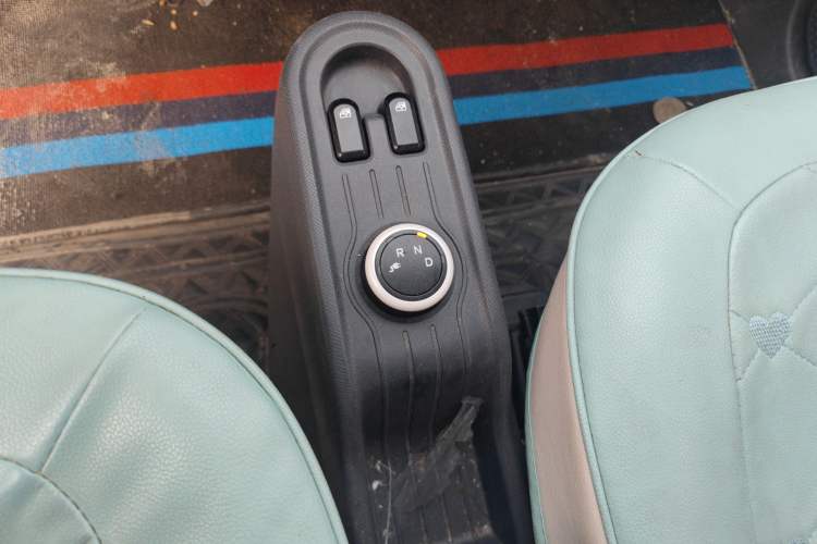 Used Wuling Hongguang MINIEV 2022 Macaron Fashion Edition Lithium-Nickel-Cobalt-Alpha-oxide Gear Lever