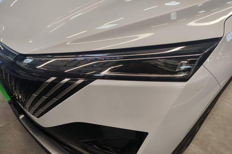 Used Dongfeng Aeolus Mage 2023 1.5T Luxury Edition
