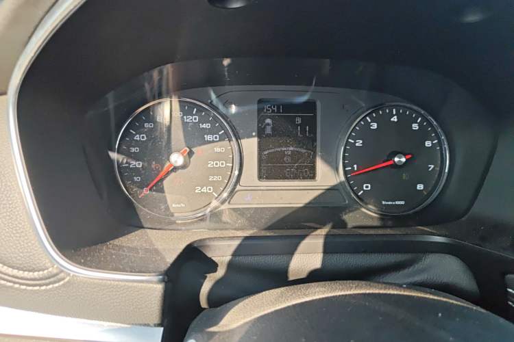 Used Roewe RX5 2018 20T Two-Wheel Drive Manual Flagship Edition